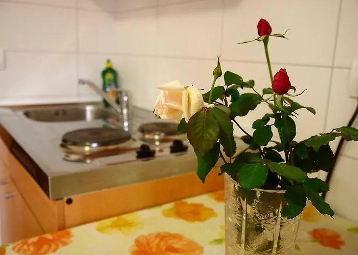 For Two Near Sea Апартаменти Макарська